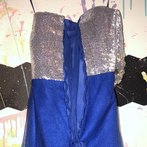 Long blue Prom dress - Picture 3 of 4